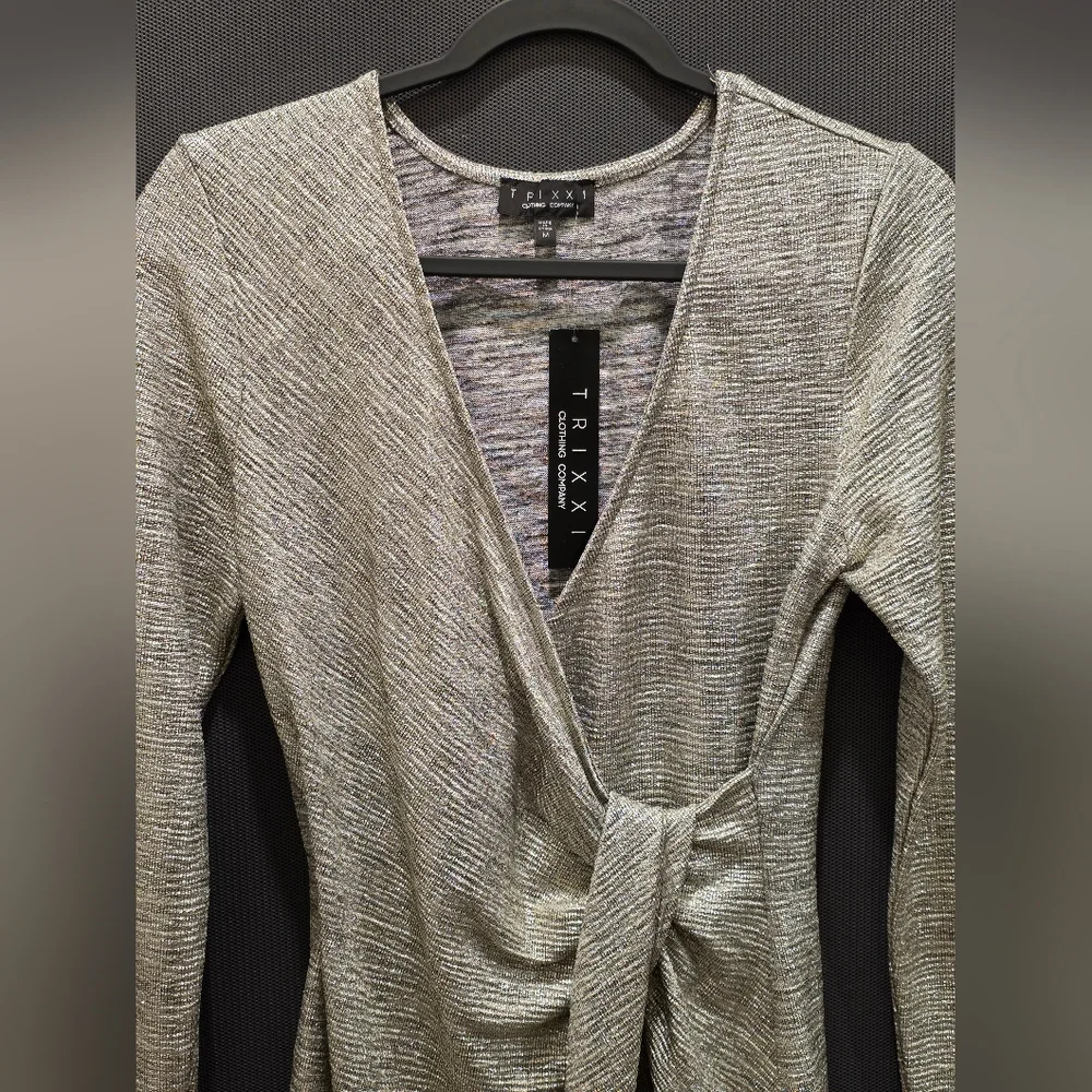 Trixxi Silver Metallic Wrap Dress Long Sleeve Party Disco Sparkle New Years Eve - Picture 4 of 7